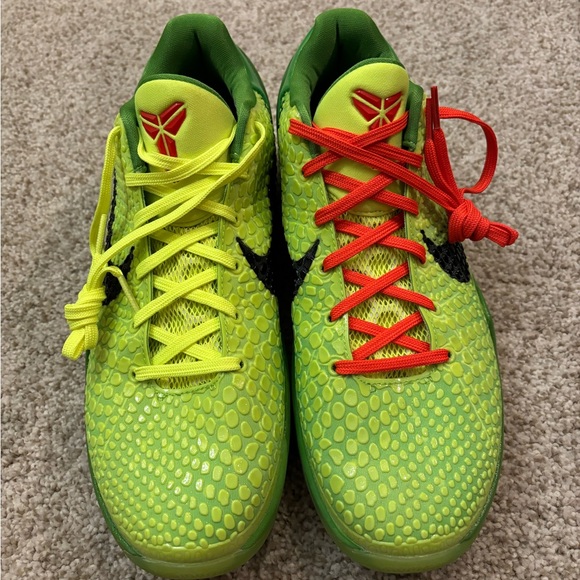 Nike Kobe Protro Grinch 2020 been worn only once, they were